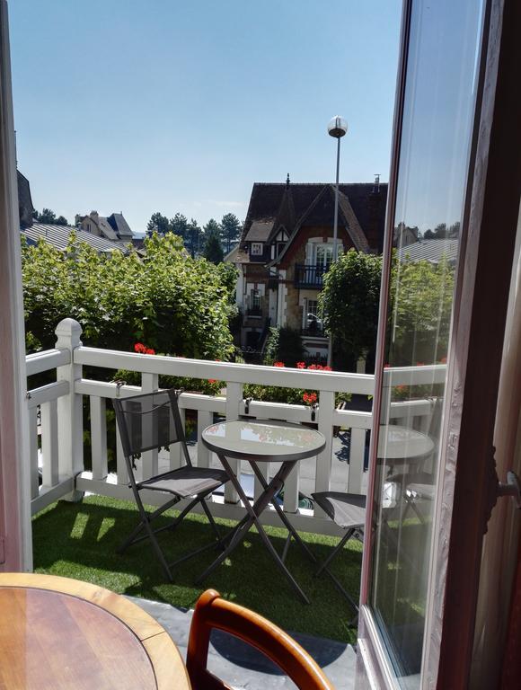 Marie Anne Hotel Deauville Luaran gambar